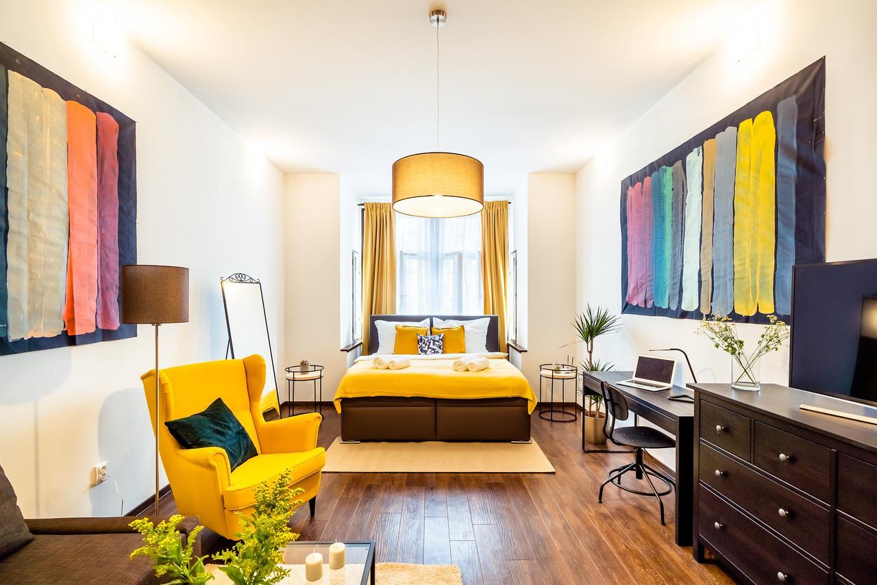 Unique Central Square Business Apt. Hradec Kralove Luaran gambar